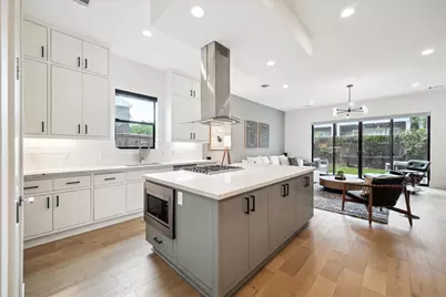 823 Aurora Street, Houston, TX 77009 - Photo 9