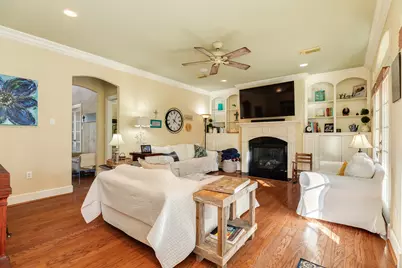 204 Arrowhead Drive, Lake Jackson, TX 77566 - Photo 7