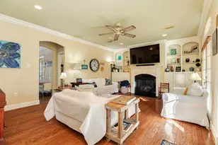 204 Arrowhead Dr, Lake Jackson, TX 77566 - Photo 7