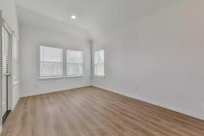 3015 King Oaks Street, Baytown, TX 77251 - Photo 13