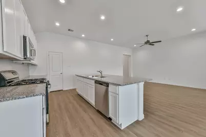 3015 King Oaks Street, Baytown, TX 77251 - Photo 11