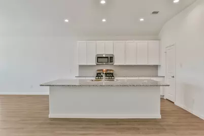 3015 King Oaks Street, Baytown, TX 77251 - Photo 9