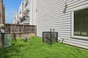 2619 Hutchins St, Houston, TX 77004 - Photo 31