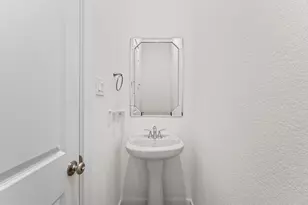 523 Cypress Vly Ave, Montgomery, TX 77316 - Photo 9