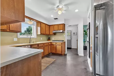 6134 Rena Street, Houston, TX 77092 - Photo 9