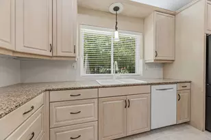 17 Buttonbush Ct, The Woodlands, TX 77380 - Photo 13
