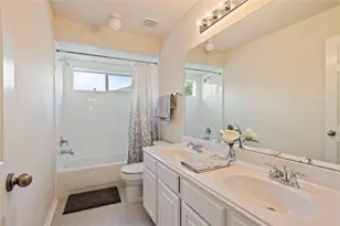 327 Holly Branch Ln, Kemah, TX 77565 - Photo 29