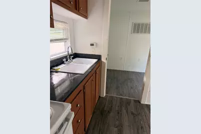 8458 Sweetleaf Lane #B, Plantersville, TX 77363 - Photo 11