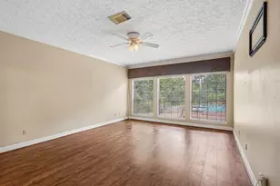 907 Remington Ct, Friendswood, TX 77546 - Photo 13