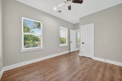 2109 Marnel Road #F, Houston, TX 77055 - Photo 11