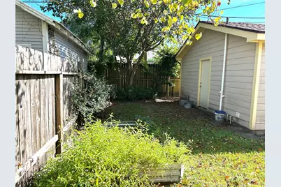 4915 Houston Drive, Galveston, TX 77551 - Photo 23