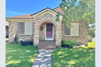 4915 Houston Drive, Galveston, TX 77551 - Photo 1