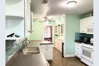 4915 Houston Drive, Galveston, TX 77551 - Photo 5