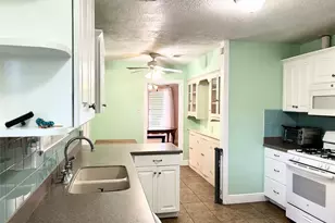 4915 Houston Dr, Galveston, TX 77551 - Photo 5