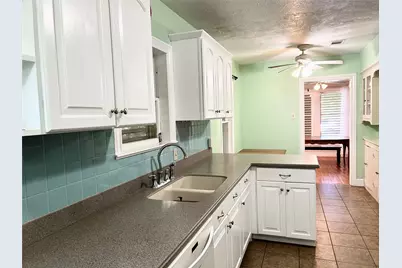 4915 Houston Drive, Galveston, TX 77551 - Photo 7