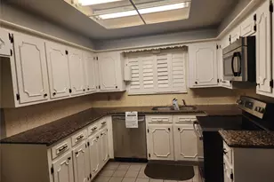 1404 Walnut Bend Ln, Houston, TX 77042 - Photo 5