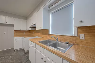 8017 Colorado Street, Wharton, TX 77488 - Photo 15