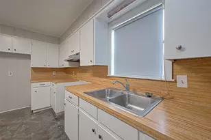 8017 Colorado St, Wharton, TX 77488 - Photo 15