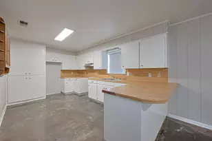 8017 Colorado St, Wharton, TX 77488 - Photo 13