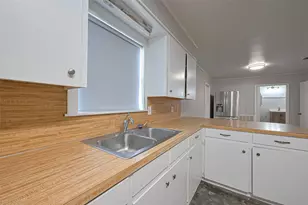 8017 Colorado St, Wharton, TX 77488 - Photo 17