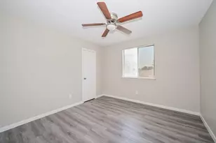 6731 Inwood W Dr, Houston, TX 77088 - Photo 17