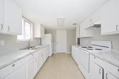 6731 Inwood West Drive, Houston, TX 77088 - Photo 9