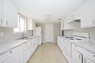 6731 Inwood W Dr, Houston, TX 77088 - Photo 9