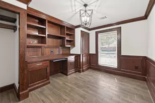 10054 Cedardale Dr, Houston, TX 77055 - Photo 37