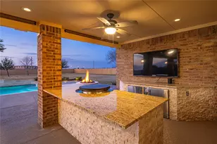 3855 Summer Manor Dr, League City, TX 77573 - Photo 11