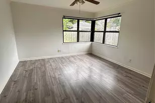 7735 Oak Vista St, Houston, TX 77087 - Photo 9