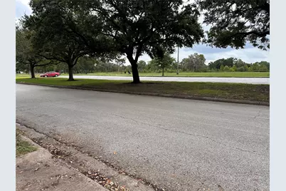 7735 Oak Vista Street, Houston, TX 77087 - Photo 3