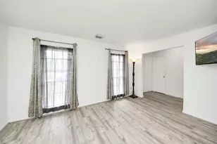 2008 Williamsburg Ct N, League City, TX 77573 - Photo 9