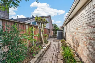 14122 Woodnook Dr, Houston, TX 77077 - Photo 33