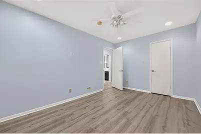 4513 Acacia, Bellaire, TX 77401 - Photo 33