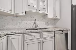 4513 Acacia, Bellaire, TX 77401 - Photo 19