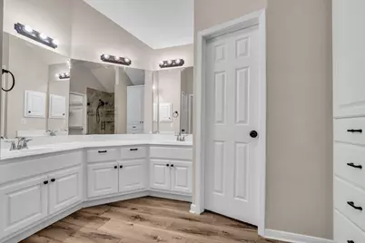 7158 Lakeshore Lane, Willis, TX 77318 - Photo 35