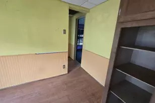 208 S 6th St, Highlands, TX 77562 - Photo 9