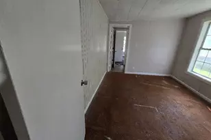 208 S 6th St, Highlands, TX 77562 - Photo 11