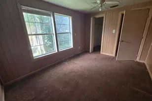 208 S 6th St, Highlands, TX 77562 - Photo 13