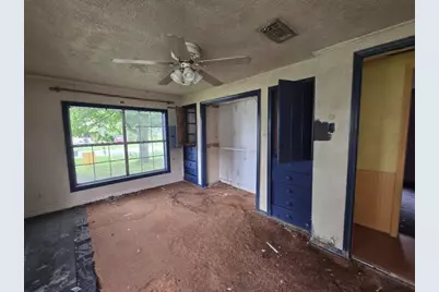 208 S 6th Street, Highlands, TX 77562 - Photo 7