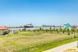 816 Coast Guard, Surfside Beach, TX 77541 - Photo 9