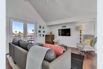 13839 Pirates Beach Boulevard, Galveston, TX 77554 - Photo 25