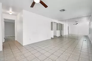 11214 Caribbean Ln, Houston, TX 77089 - Photo 9