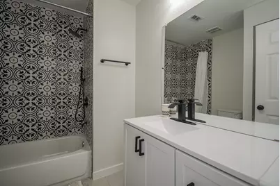 6042 Willowbend Boulevard, Houston, TX 77096 - Photo 21
