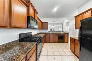 7675 Dragon Pearls Ln, Conroe, TX 77304 - Photo 7