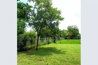 3908 20th Street N, Texas City, TX 77590 - Photo 7