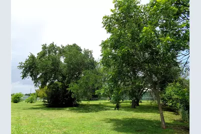 3908 20th Street N, Texas City, TX 77590 - Photo 9