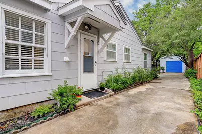 5217 Locust Street, Bellaire, TX 77401 - Photo 13