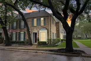 13240 Trail Hollow Dr, Houston, TX 77079 - Photo 5
