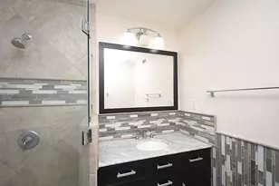13240 Trail Hollow Dr, Houston, TX 77079 - Photo 35